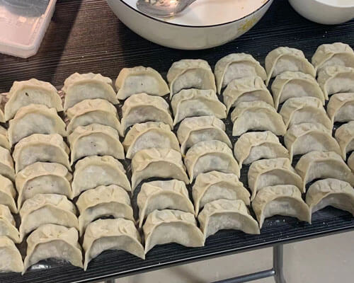 在广州新家做的第一顿晚餐：潮州笋饺