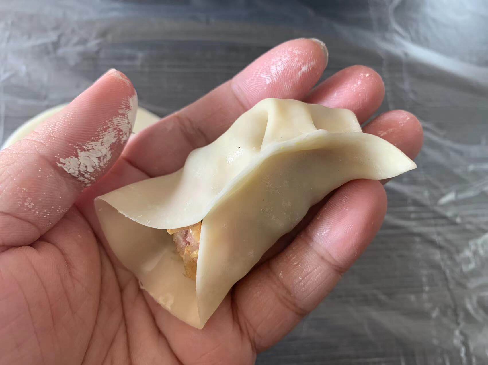 右上角也捏紧